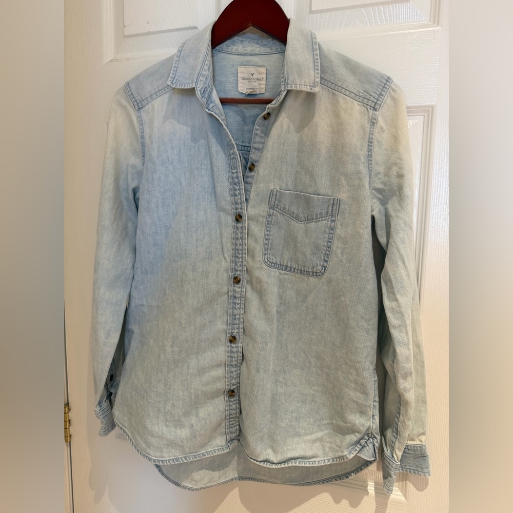 American Eagle Boyfriend Denim Shirt - Acid Wash